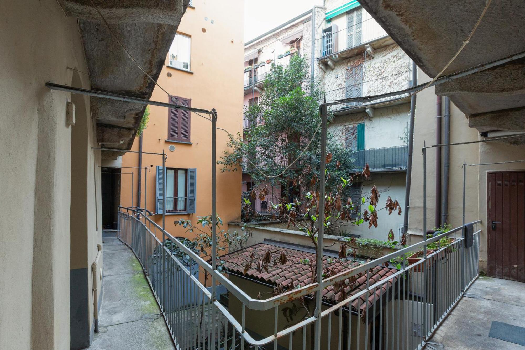 Guesthost - Sant'ambrogio Modern