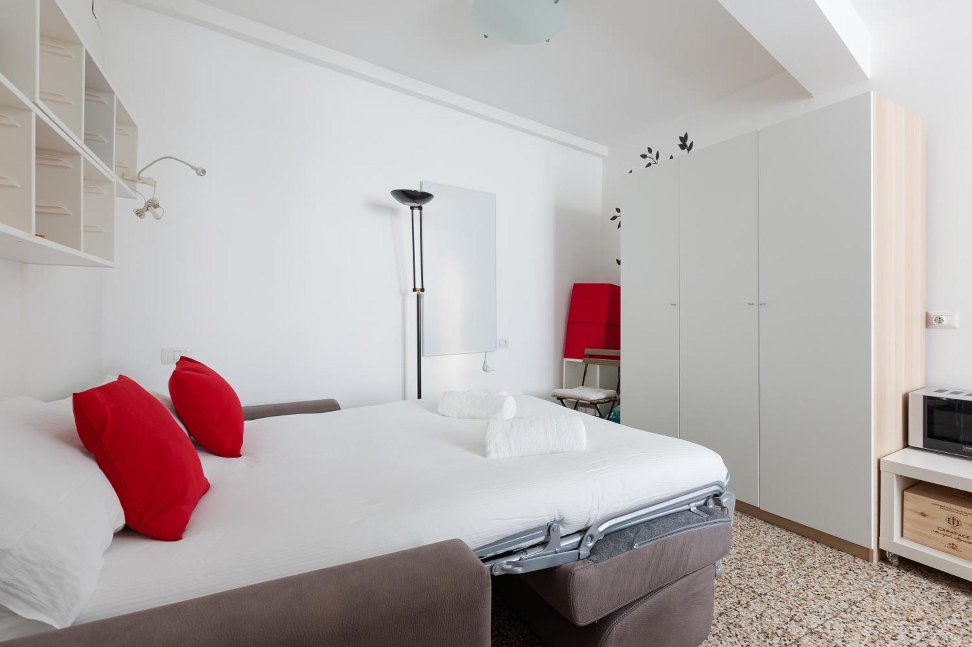 Sant'ambrogio - Modern Studio! Apartamento Milán
